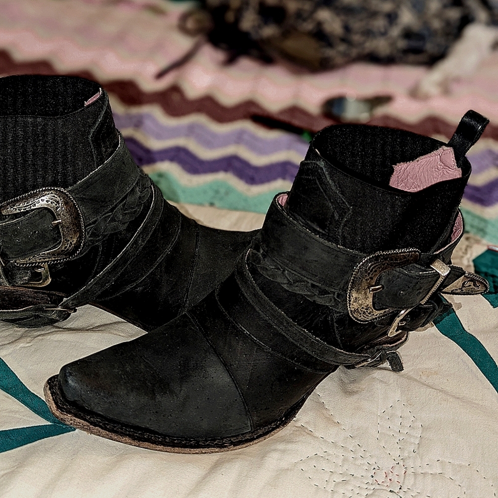 Lane Junk Gypsy shortie boots